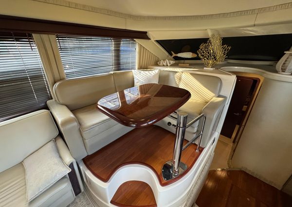 Sea Ray 44 Sedan Bridge image