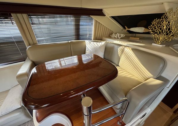 Sea Ray 44 Sedan Bridge image