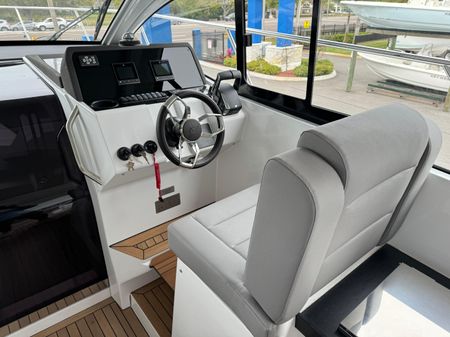 Sealine S335V image