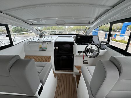 Sealine S335V image