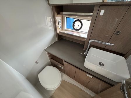 Sealine S335V image