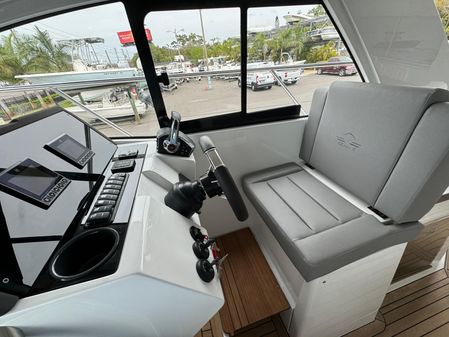 Sealine S335V image