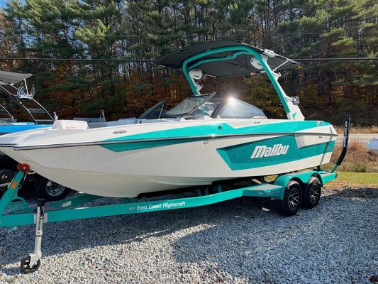 Malibu 23 MXZ - main image