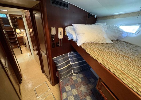 Hatteras 60 enclosed bridge image