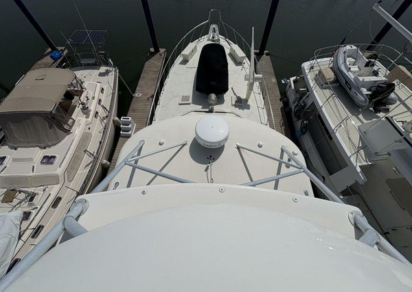 Hatteras 60 enclosed bridge image