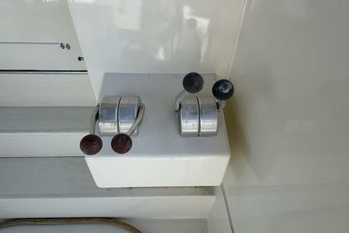 Hatteras 60 enclosed bridge image