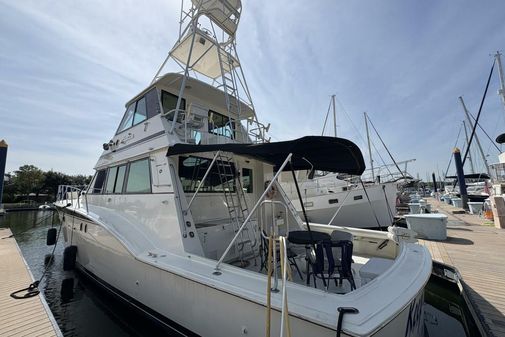 Hatteras 60 enclosed bridge image