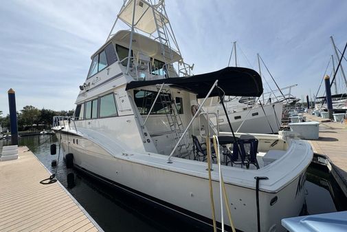 Hatteras 60 enclosed bridge image