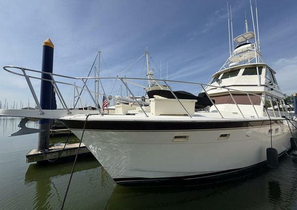 Hatteras 60 enclosed bridge image