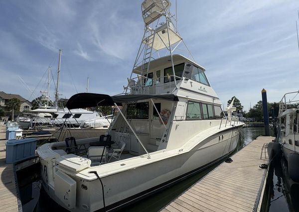 Hatteras 60 enclosed bridge image