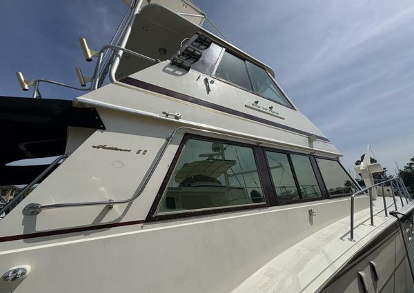 Hatteras 60 enclosed bridge image