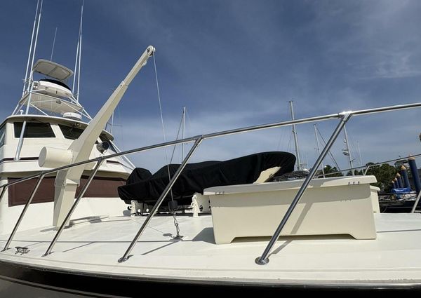 Hatteras 60 enclosed bridge image