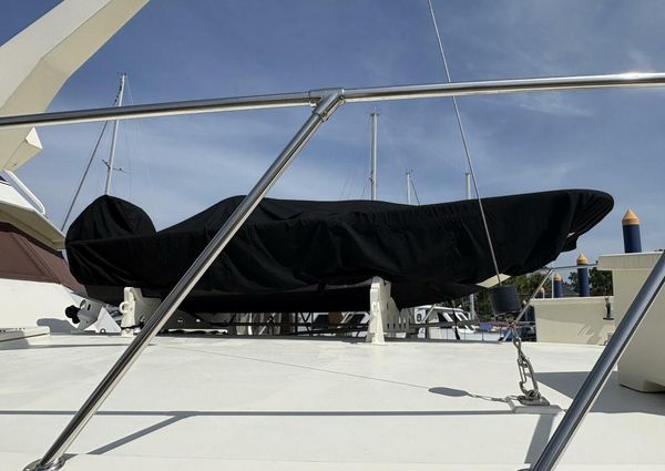 Hatteras 60 enclosed bridge image