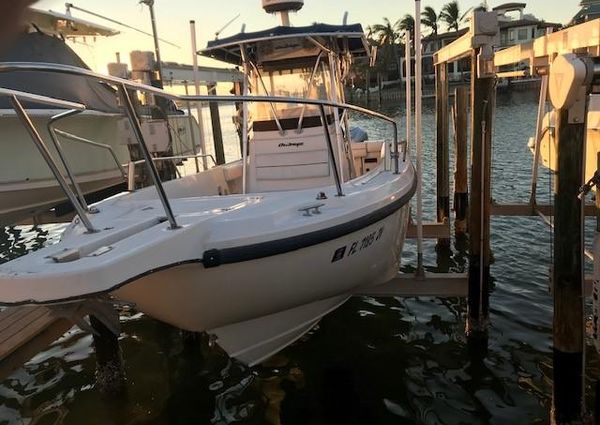 Boston-whaler 260-OUTRAGE image