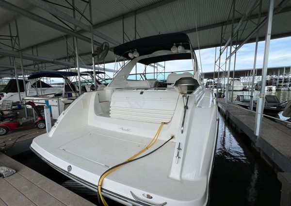 Bayliner 4085 Avanti image