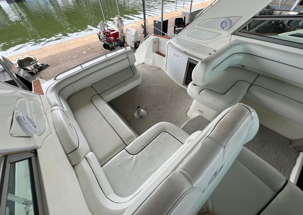 Bayliner 4085 Avanti image