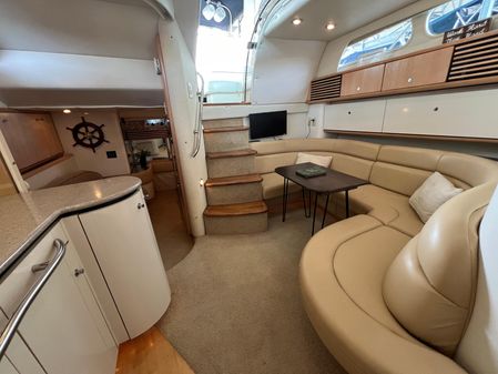 Bayliner 4085 Avanti image