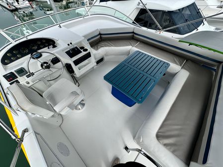 Bayliner 3988-COMMAND-BRIDGE image