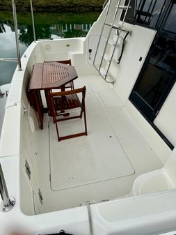 Bayliner 3988-COMMAND-BRIDGE image