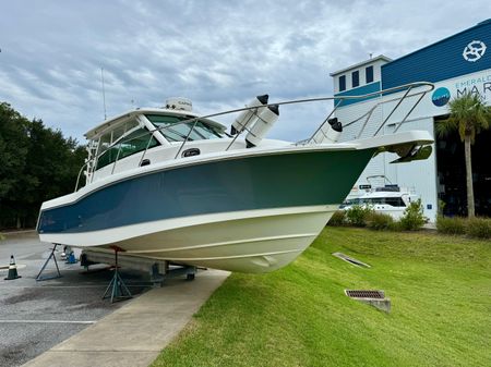 Boston Whaler 345 Conquest image