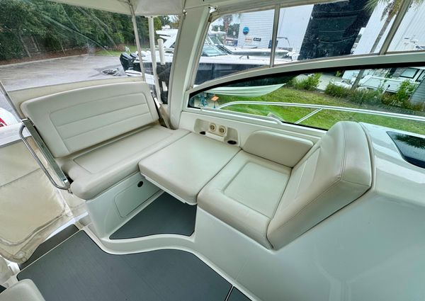 Boston Whaler 345 Conquest image