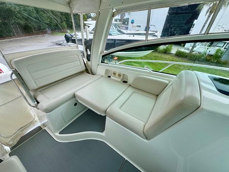 Boston Whaler 345 Conquest image