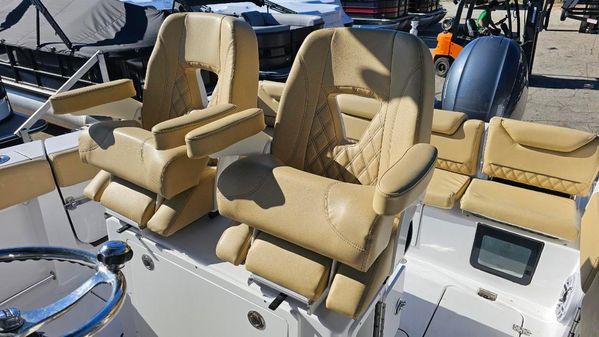 Sportsman HERITAGE-261-CENTER-CONSOLE image