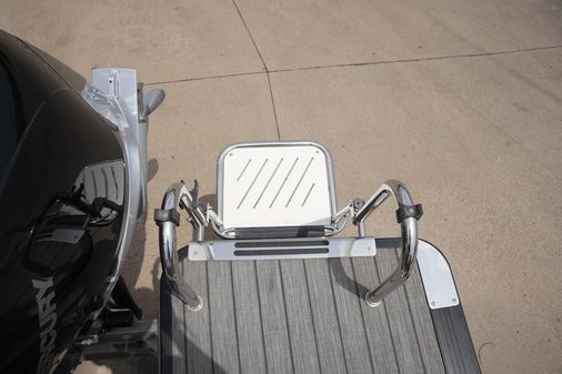 Harris 230 Solstice image