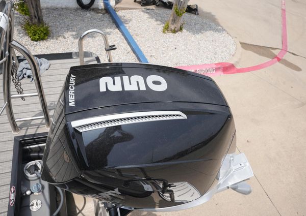 Harris 230 Solstice image