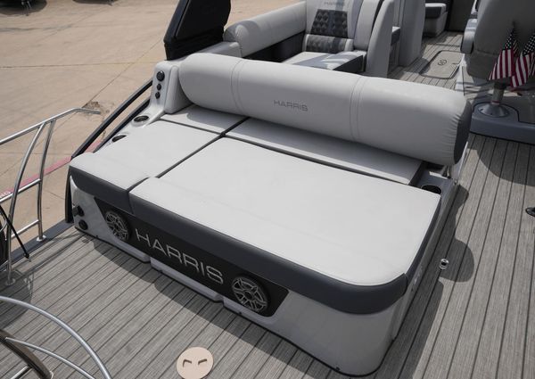 Harris 230 Solstice image