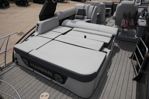 Harris 230 Solstice image