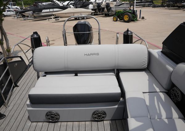 Harris 230 Solstice image