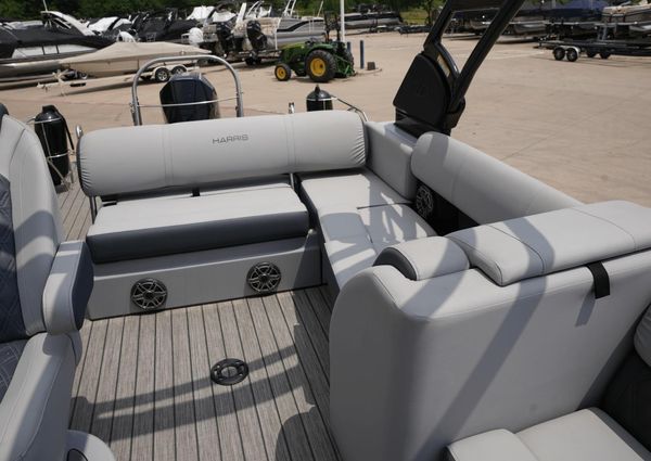 Harris 230 Solstice image