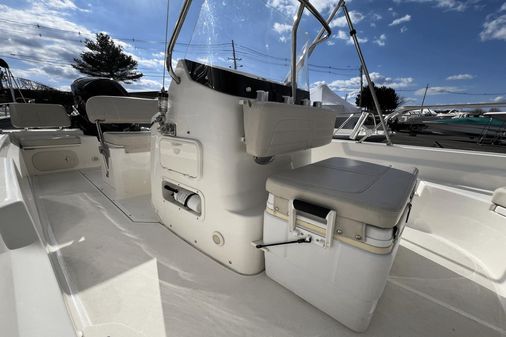 Boston Whaler 170 Montauk image