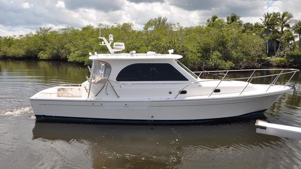 Hunt Yachts Harrier 36
