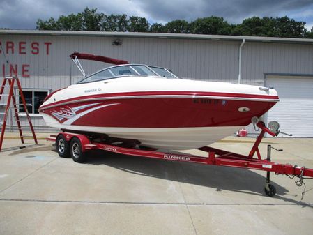 Rinker CAPTIVA-246-BR image