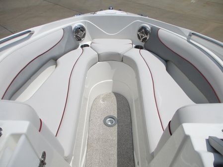 Rinker CAPTIVA-246-BR image