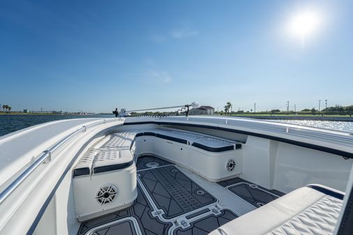 Yellowfin 32 Offshore image