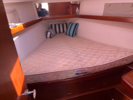 Beneteau 40 image