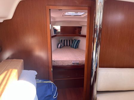 Beneteau 40 image