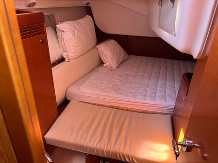 Beneteau 40 image