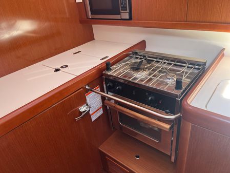 Beneteau 40 image