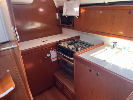 Beneteau 40 image