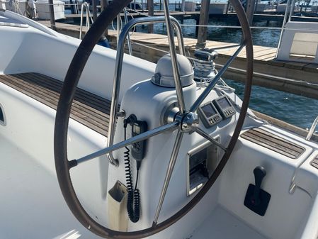 Beneteau 40 image