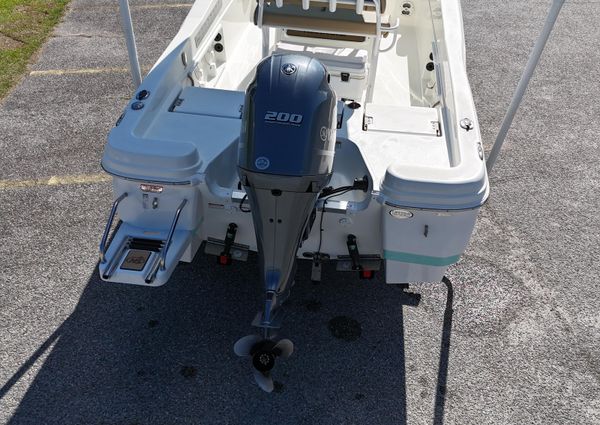 Nauticstar 231-HYBIRD image