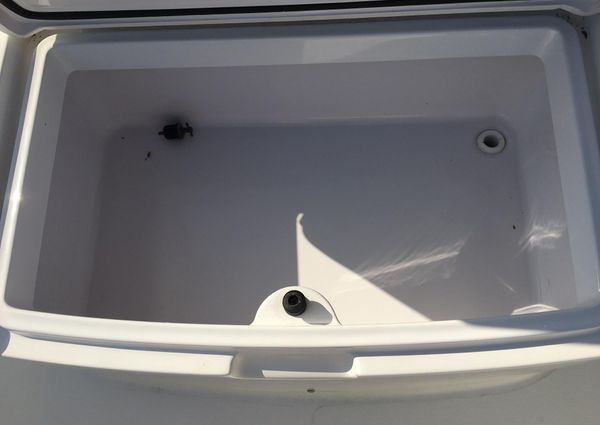 Southport 26-CENTER-CONSOLE image