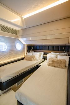 Azimut 64 Flybridge image