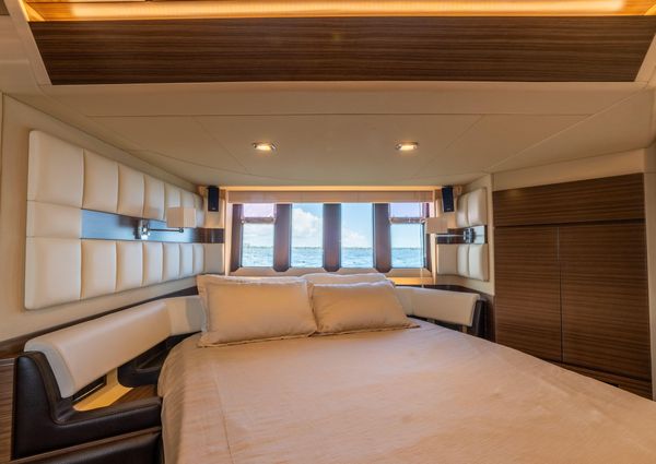 Azimut 64 Flybridge image