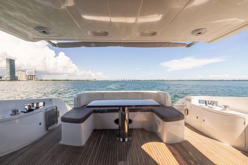 Azimut 64 Flybridge image