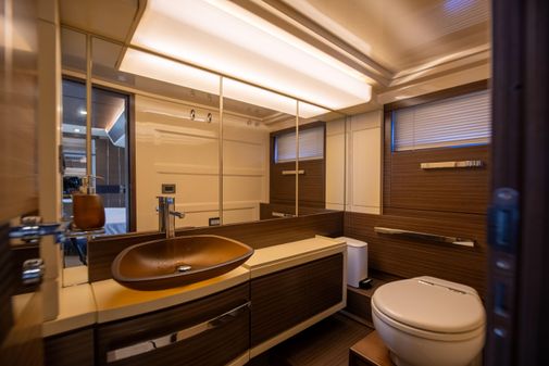 Azimut 64 Flybridge image